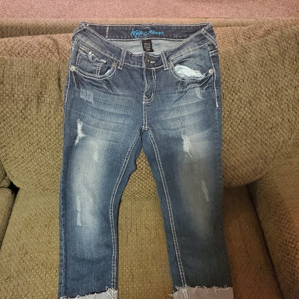 Clothes - Picture 7 of 8